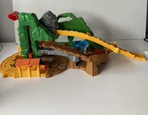 Thomas Take And Play Set - Jungle Quest Vgc Moving Track And Lift - Picture 1 of 11