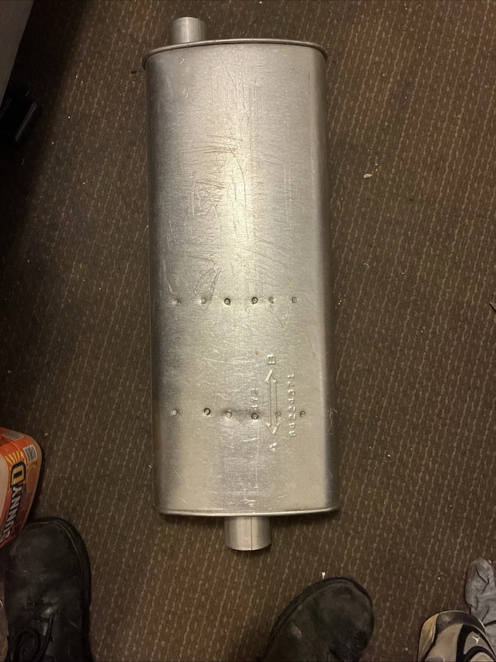 Silenciador de flujo silencioso Jeep Walker 2,5 entradas 2,25 salidas NUNCA USADO ENVÍO RÁPIDO Foto 1 de 1