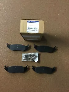Bremsklötze Bremsbeläge hinten original MOPAR 68334863AA Dodge RAM 1500 DR / DS - Bild 1 von 1