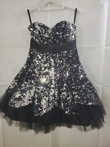 Formal Dress - Picture 1 of 2