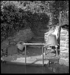 Paysage rural lavoir rivière - ancien négatif photo an. 1950 - Picture 1 of 1