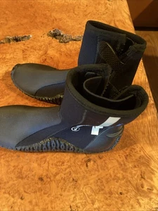 Phantom Aquatics Rapido Wise 5mm Neoprene Wetsuit Zipper Boots Size 8 - Picture 1 of 7