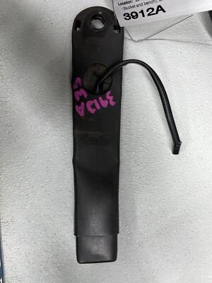 06 CHEVY SILVERADO 3500 Front Seat Belt - Image 1 of 2