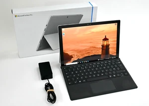 Microsoft Surface Pro 4 i5-6300U 8GB 256GB SSD HD graphics 520 Win 10 Pro (1724) - Picture 1 of 10