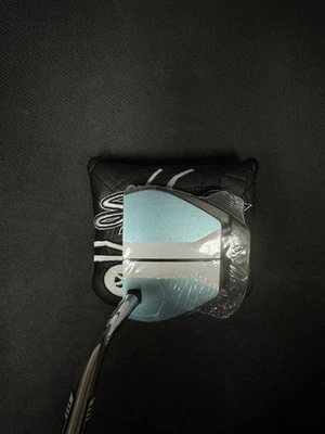 NEW Taylormade Spider GTx - Rare Baby Blue Color - 33 Inches Right Hand W Cover - Image 1 of 4