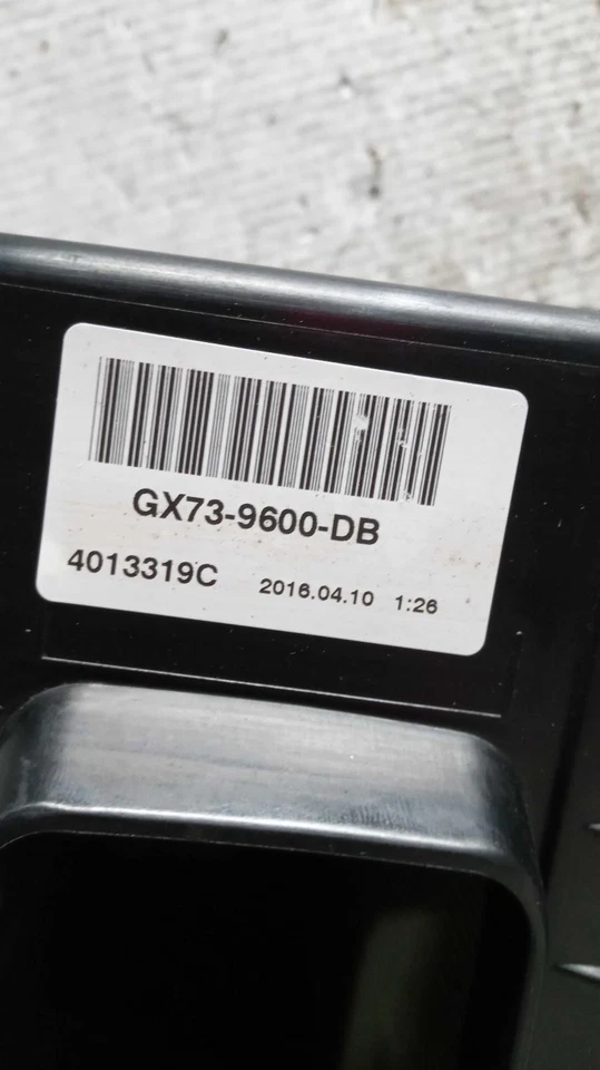 Conjunto de filtro de aire izquierdo usado se adapta a: Jaguar Xe 2017 3,0 L izquierdo grado A Foto 1 de 4