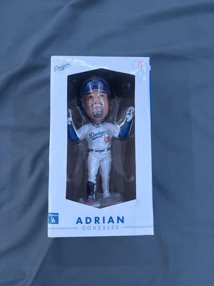 Bobblehead Adrian Gonzalez 2016 Los Angeles Dodgers - Imagem 1 de 1