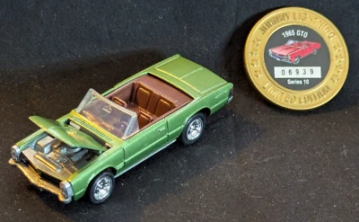 Johnny Lightning Muscle Cars USA 1969 GTO Series 10 with Coin - Image 1 of 4