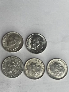 [Lot of 5] Roosevelt Dimes Random Years 90% Silver Nice coins!! - Picture 1 of 4