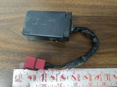 Used Honda CB900F Fuse Block 38200-MA4-670  UHB - Image 1 of 3