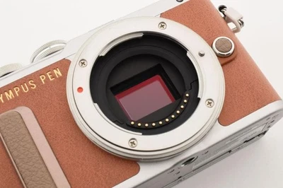 Olympus PEN E-PL8   40-150mm 14-42mm double Lens Set - Image 1 of 4