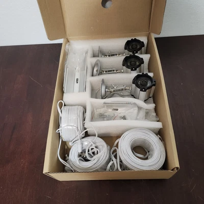 Q-SEE MODELO QD28414W DÍA NOCHE CCD CÁMARAS DE SEGURIDAD Lote De 3 Foto 1 de 4