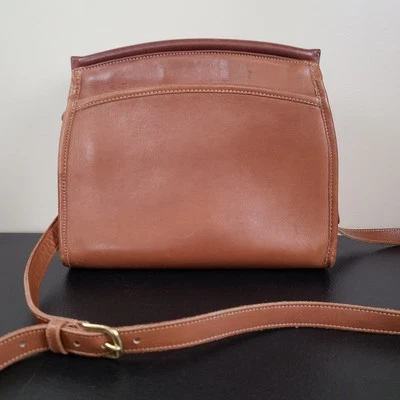 Vintage Coach British Tan Taylor legacy Leather Crossbody Shoulder Bag USA - Image 1 of 4