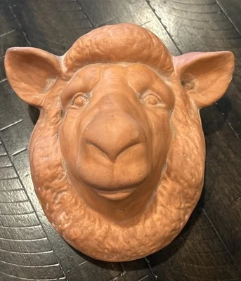 Colgador de pared cabeza oveja terracota Foto 1 de 4