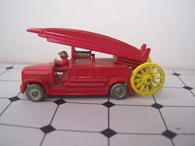 MATCHBOX, CAMIÓN DE BOMBEROS, DENNIS, MODELO FUNDIDO A PRESIÓN, AMARILLO, EMERGENCIA, VINTAGE Foto 1 de 4