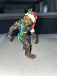 Design Toscano Bigfoot, the Yeti Holiday Ornament - Picture 1 of 1