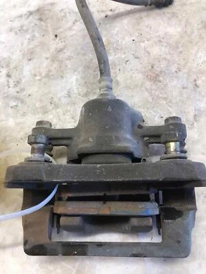 Kit de pinza de freno de disco para pasajero trasero derecho Hyundai XG350 2001-2005 sedán 3,5 L Foto 1 de 4