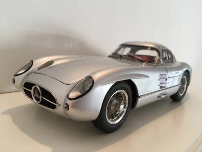MERCEDES BENZ 300 SLR UHLENHAUT 1/18 CMC  - Immagine 1 di 4
