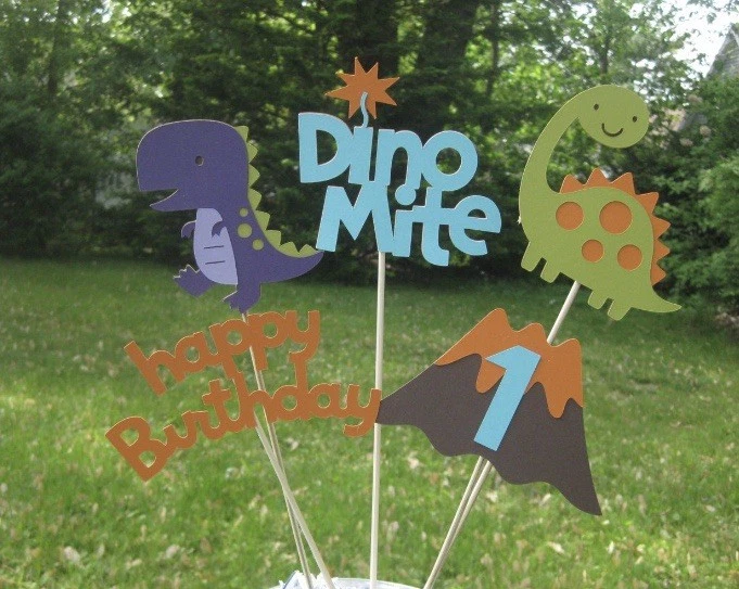 恐龙生日中心装饰品 — 第 1/1 张图片