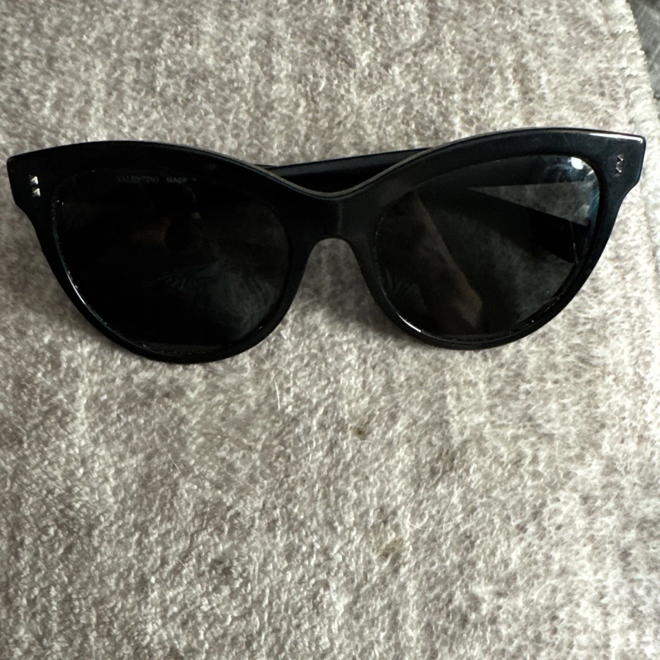 Valentino Black Frame Polarized Sunglasses NEW - Image 1 of 1