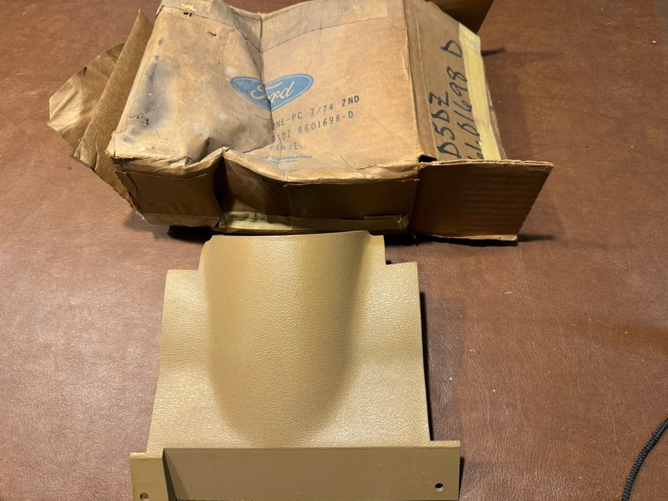 NOS FORD D5DZ-6601698-D 1975-1979 GRANADA TAN STEERING COLUMN LOWER COVER - Image 1 of 4