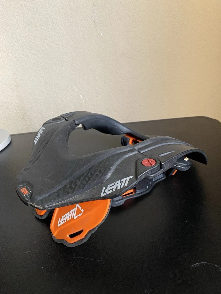 Collar de cuero juvenil Foto 1 de 4