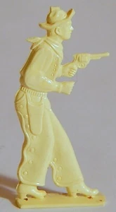 VINT 1950 CRACKER JACK STAND UP PLASTIC COWBOY NOSCO GUN DRAWN YELLOW - Picture 1 of 2