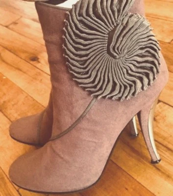 Botas de gamuza Stella McCartney berenjena con inserción acanalada talla 8,5 Foto 1 de 4