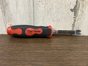 Mac Tools Upholstery Tool - Small Ergo V Panel Clip Tool UT029 - Picture 1 of 9