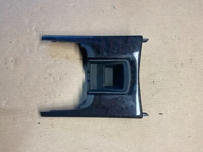 Cadillac XTS 2013 a 2017 consola central cubierta de almacenamiento E1784 fabricante original DG1 Foto 1 de 4