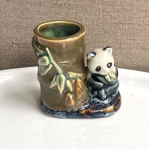 Vaso pequeño vintage de 2,5" con planta de bambú en forma de oso panda jarrón de cerámica de arranque - Imagen 1 de 5