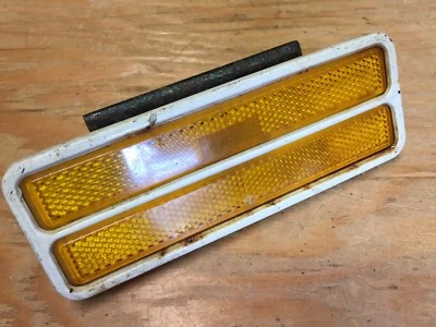 Pontiac Firebird 1976 77 78 79 80 81 transmisión AM LUZ DE SEÑALIZACIÓN LATERAL (AMARILLO) 5967589 Foto 1 de 2