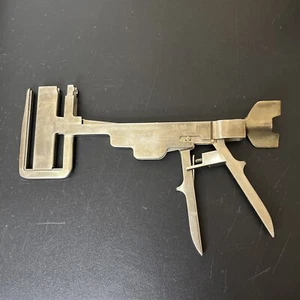 United States Surgical Corporation Stapler Tool TA 90 B25257 - Picture 1 of 15