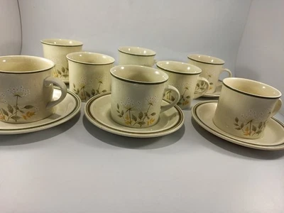 Royal Doulton 8 tazas 6 platillos Lambethware Will o The Wisp blanco floral verde  Foto 1 de 4