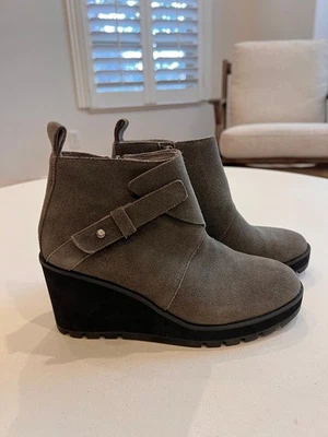 NWOB Eileen Fisher Suede Leather Ankle Wedge Boots Gray  ~~ Women's Size 7 - Image 1 of 4