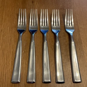 Set Of 5 WALLACE BALANCE Glossy 18/10 Stainless Steel Dinner Forks 8 1/4" - Picture 1 of 6
