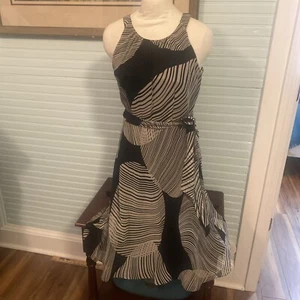 Ann Taylor SZ 0 Geometric Fit & Flare Midi Sleeveless Silk Dress Black/White EUC - Picture 1 of 13