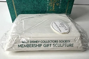 WDCC DISNEY Collector’s Society Membership Gift Sculpture Base Porcelain Stand - Picture 1 of 4
