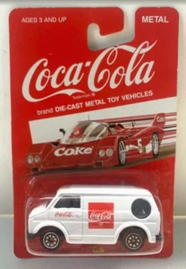 1988 Hartoy Coca-Cola White Bedford Van 1:64 Scale Diecast - Picture 1 of 2