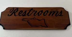 Vintage Toiletten mit Zeigefinger Holzrahmen Schild 16 x 5,5" Restaurant BB1 - Bild 1 von 8