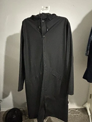 Chaqueta impermeable más larga Rains Foto 1 de 4