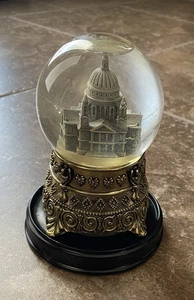 Vtg Disney Mary Poppins Feed The Birds Musical Snow Globe RARE St Paul Cathedral - Picture 1 of 12