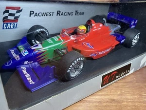 UT Models 1:18 Die Cast Indy Car Series Race Car #17 Mauricio Gugelmin Diecast - Picture 1 of 12