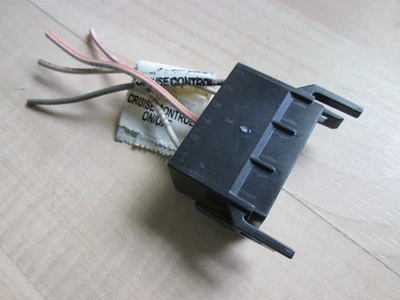 Conector eléctrico Mack Delphi con cableado para interruptor de control de crucero de velocidad #M265HD Foto 1 de 4