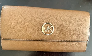 Michael Kors Fulton Continental Geldbörse Pebbled Leder Braun - Bild 1 von 4