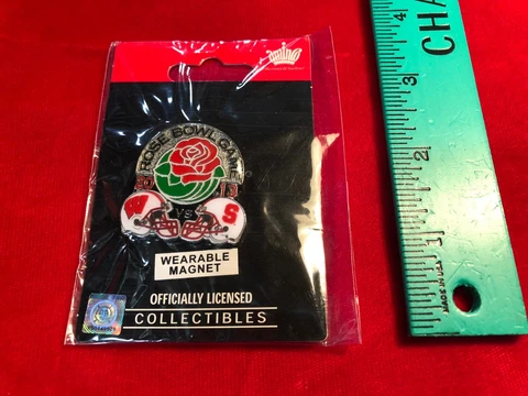 Wisconsin Badgers v Stanford Cardinal - 2013 Rose Bowl Magnet - New - NCAA Cover