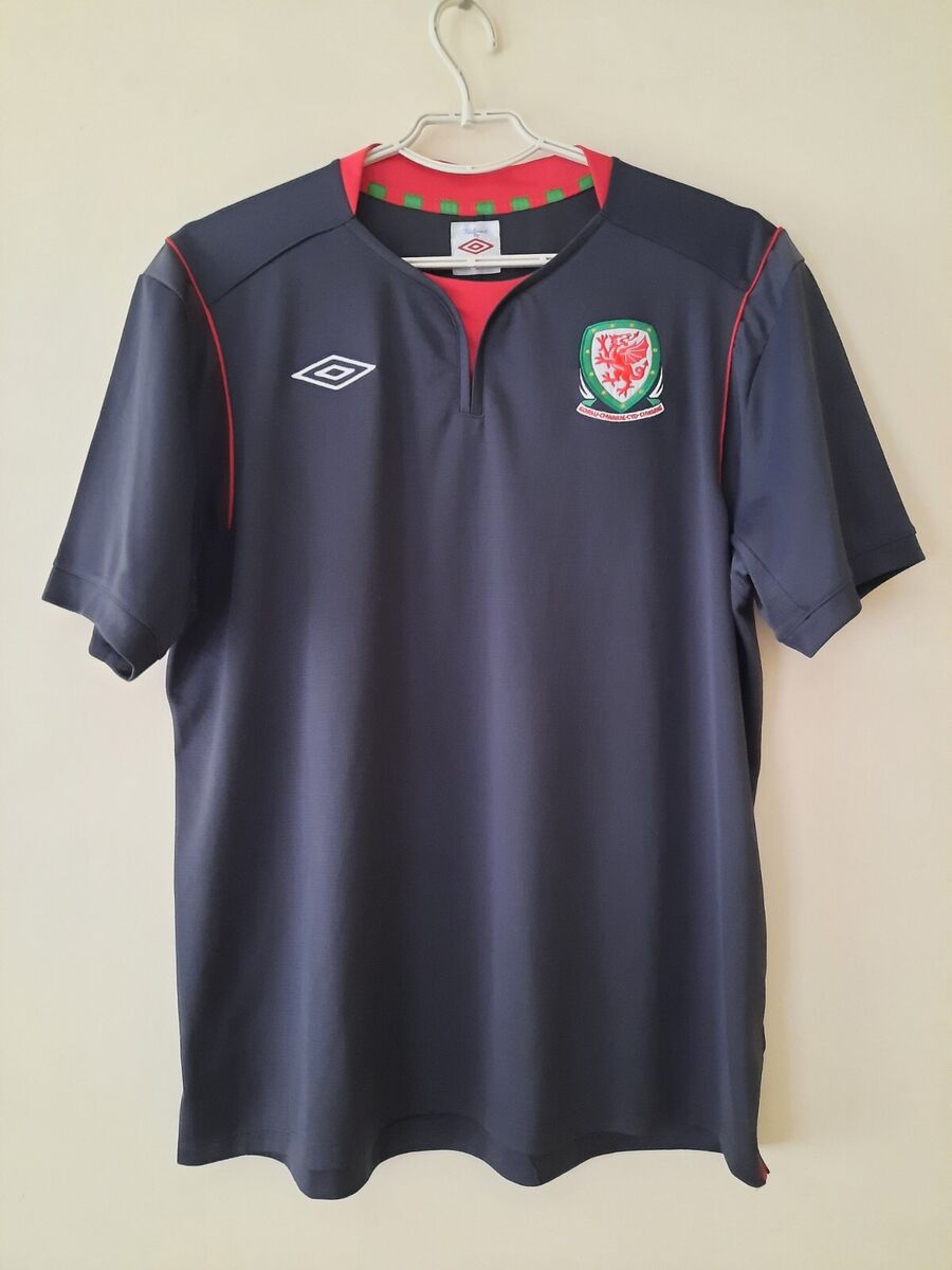 Umbro Polyester Jerseys Football Clothing for Men | eBay Umbro Polyester Jerseys Football Clothing for Men | eBay