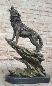 BugattIs Masterpiece Howling Wolf at Moon Bronze Sculpture Wildlife Collectible - Picture 1 of 10
