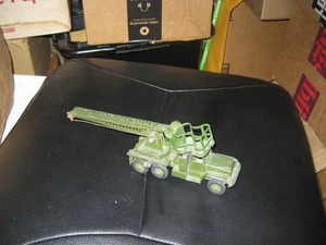 Missile Servicing Platform Military Vehicle by Dinky Toys - Picture 1 of 4
