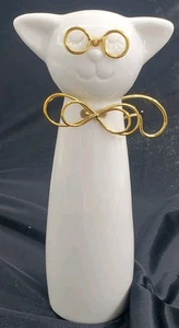 Weiße Keramik Katze mit goldenem Draht Gläser, Fliege und Schwanz Katze Dekor Geschenk - Bild 1 von 7